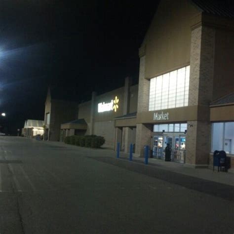 Walmart Supercenter - Lake Geneva'da Hipermarket