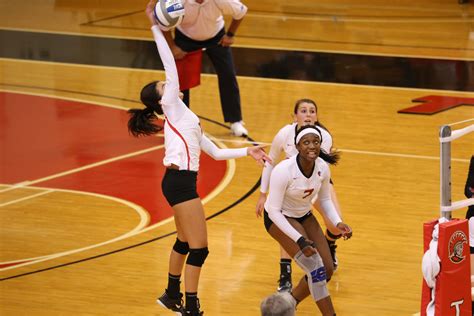 University of Tampa Women's Volleyball | Women volleyball, Indoor ...