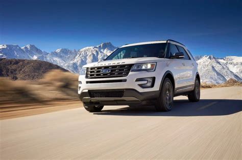 What’s the Difference Between The Ford Explorer XLT and The Sport ...