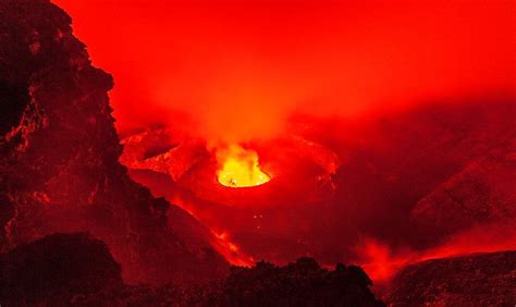 5 Facts about Nyiragongo volocano - Mount Nyiragongo Facts