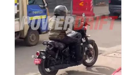 Upcoming Royal Enfield Bobber 350 has been spotted - BikeKhoj