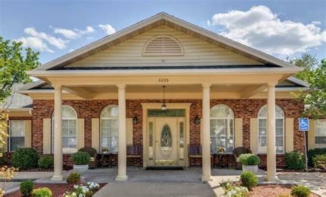 Best Memory Care in Jefferson City, MO | Retirement Living