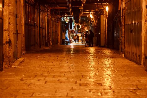 quiet night in Jerusalem | Jerusalem market at night after a… | Flickr