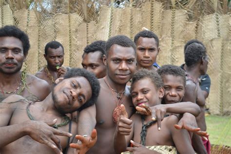 Papua New Guinea People - Papua New Guinea Eastern Highlands tribes ...