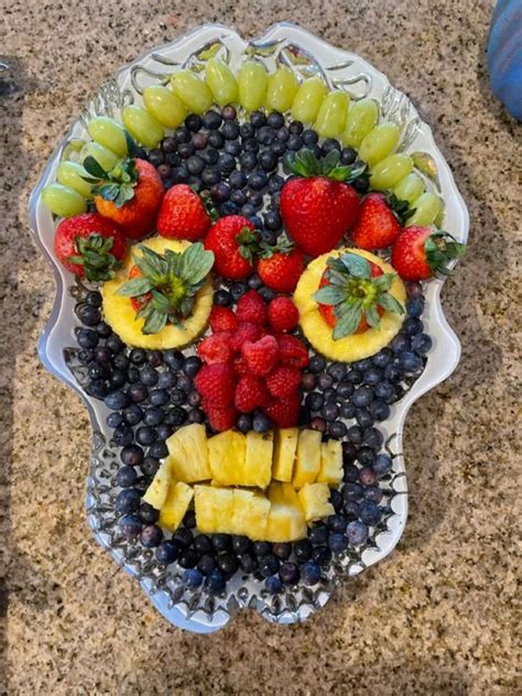 35+ Ghoulishly Good Halloween Fruit Tray Ideas - HubPages