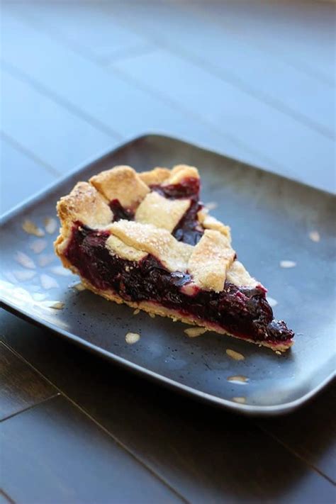 How to whip up some tasty Blueberry Lemon Pie - The Kitchen Magpie