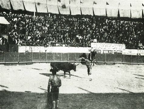 La primera corrida de toros en la ciudad fue en 1872 y la actividad se prohibió años después ...