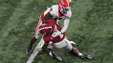 Star Alabama wide receiver Jameson Williams ruled out with knee injury