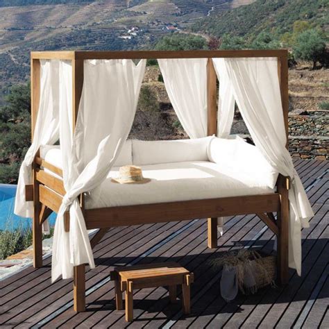 40 Outdoor Beds For An Amazing Summer