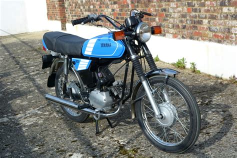 Restored Yamaha FS1E - Classic Motorbikes