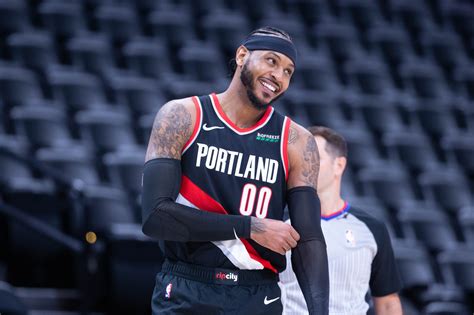 Trail Blazers’ Carmelo Anthony claps back at New Orleans Pelicans fan who said he needs to retire