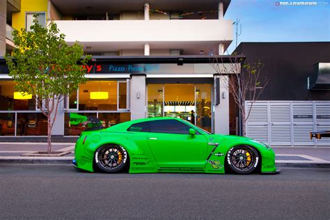 Liberty Walk GT-R | THE-LOWDOWN