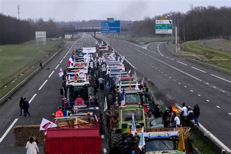 Jeremy Clarkson wishes ‘good luck’ to farmers amid protests in France ...