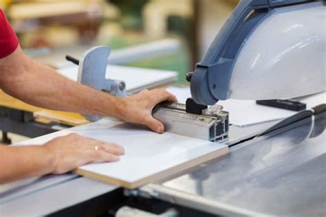 5 Best Saws for Cutting Panels (2022 Reviews) - Sensible Digs