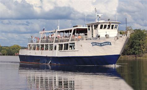 Hudson River Cruises | Sightseeing Boat Tours in Hudson Valley, NY