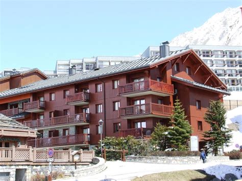 3 bed Apartment in Tignes - 8825597 - 3 bedroom luxury ski apartment sleeps 6-8 in popular ...