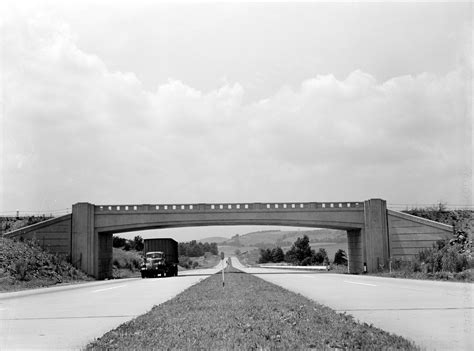 In 1940, the Pennsylvania Turnpike became the first interstate quality road in the U.S. : r/pics