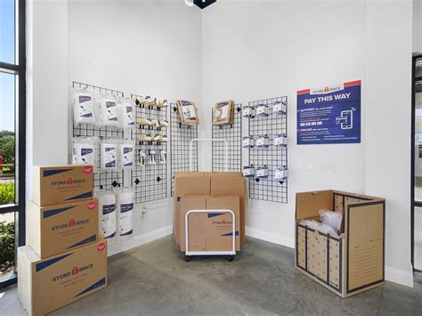 Rent Storage Units in Orlando at Store Space Self Storage