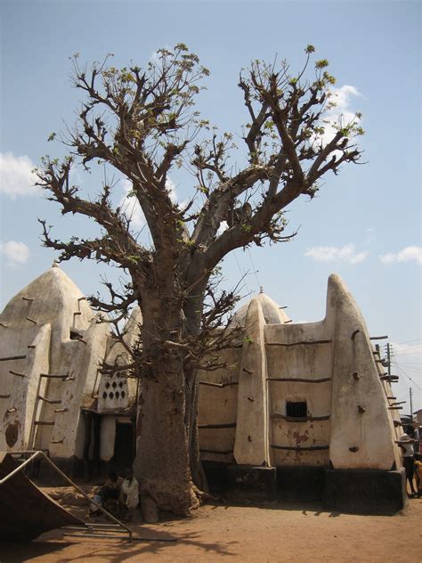 Larabanga, Ghana | Architecture artists, Africa, Unusual buildings