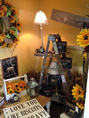 CREATIVE FLORIST & GIFTS - Updated December 2024 - 116 S College St, Winchester, Tennessee ...