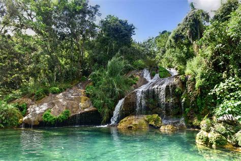 Discovering Cienfuegos - Cuba Candela