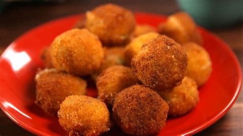 Making Texas Roadhouse Rattlesnake Bites - Texas Roadhouse Rattlesnake ...