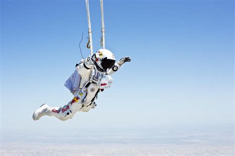 Felix Baumgartner: The best photos and videos from the edge of space - ExtremeTech