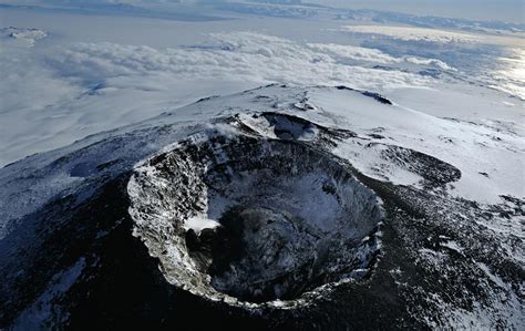 Volcanoes in Antarctica, Fury of Fire Beneath the Ice - readnlove