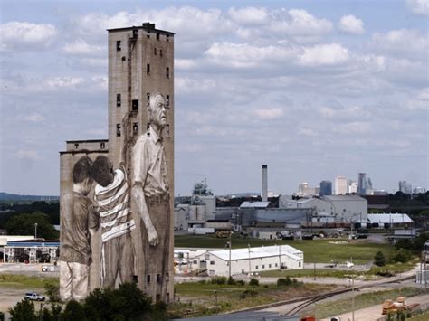 Silo Mural in Nashville by Guido Van Helten - I Support Street ArtI ...