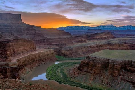 Sunrise this morning in Canyonlands National Park [OC] [2560x1708 ...