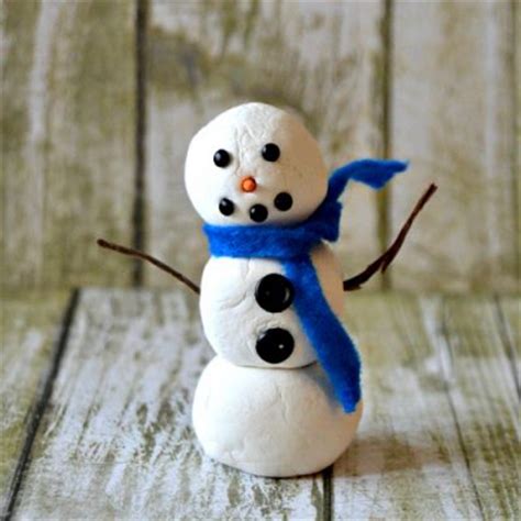 Clay Snowmen | Fun Family Crafts