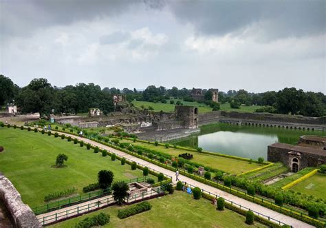 Mandu | History, Places To Visit & How To Reach | Adotrip