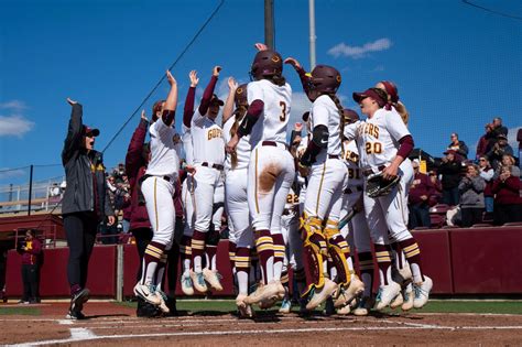 Gopher Softball: Minnesota Hosts Northwestern with Big Ten Title on the Line