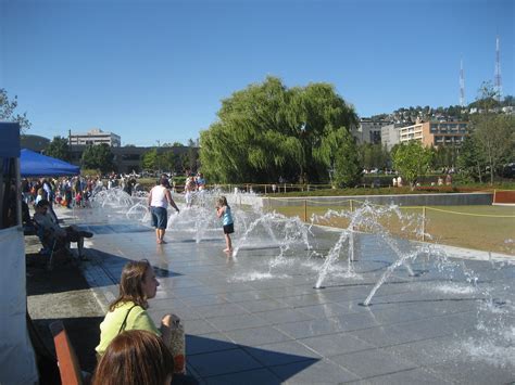 Fountain at South Lake Union park | hey skinny | Flickr