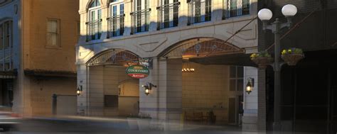 Hotels in San Antonio on the Riverwalk | Courtyard San Antonio Riverwalk