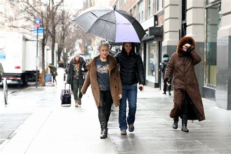 Helen Mirren, 70, Steps Out Looking Effortlessly Cool in Leather ...