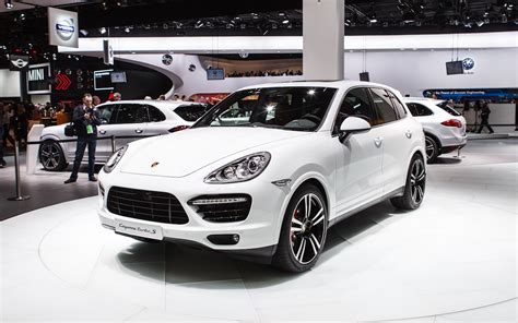 $146,975 Porsche Cayenne Turbo S Debuts in Detroit, Cayenne is Top Porsche in 2012