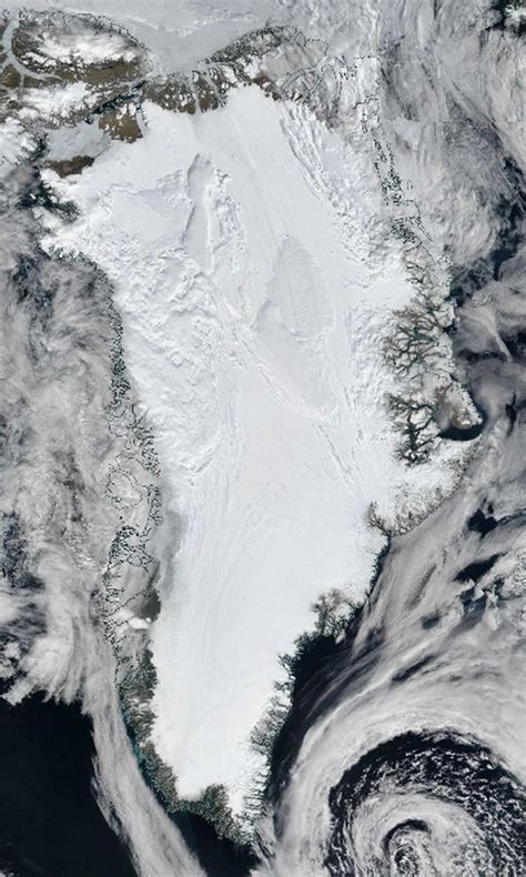 Possible 1,000-kilometer-long river running deep below Greenland’s ice ...