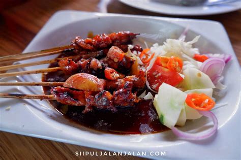 Nikmatnya Sate Kelinci Mbah Ganis di Yogyakarta