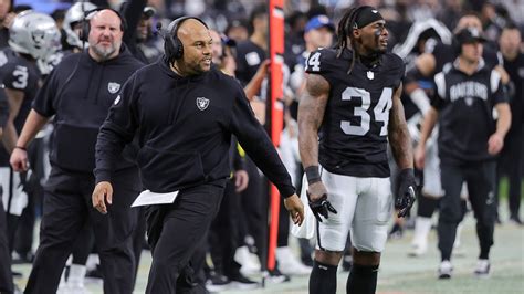 Raiders' Antonio Pierce Floated as Candidate for Giants DC Job