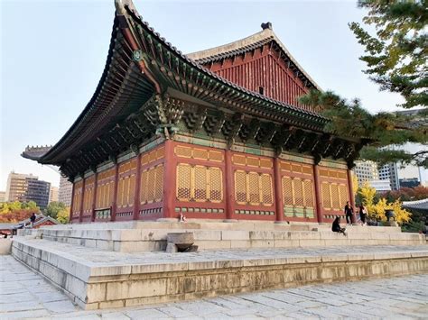 Deoksugung Palace & getting there - KoreaToDo