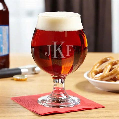 17 Best IPA Glasses to Give You the Best Taste of IPA Beer