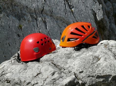 Three reasons why a rock climbing helmet is essential