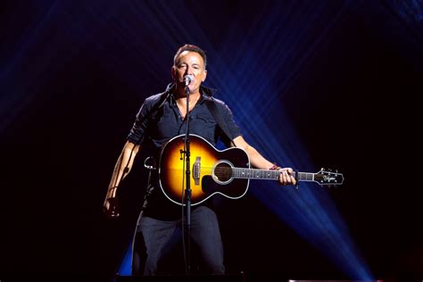 bruce springsteen guitar - Jacobs Media Strategies