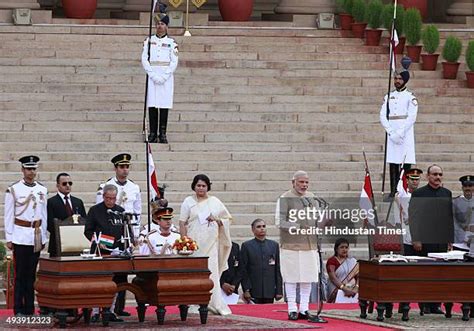 Oath Ceremony Photos and Premium High Res Pictures - Getty Images