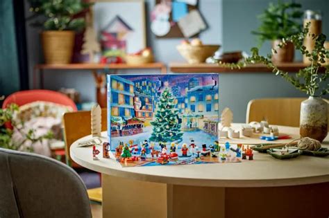 LEGO City Advent Calendar 2023 - House Hunk