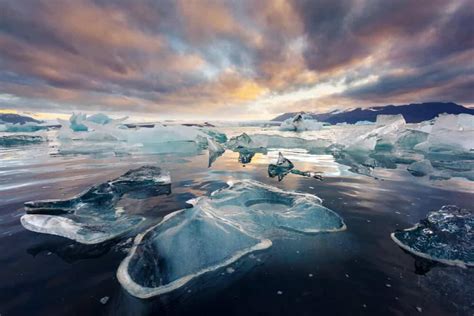 Jökulsárlón glacier lagoon in Vatnajökull National Park | I am Reykjavik