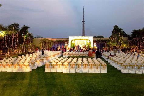 PALACE GROUNDS Bangalore: 15 Wedding Venues| Price [2023]