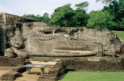 Polonnaruwa Historical Facts and Pictures | The History Hub