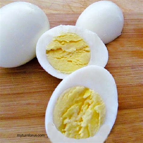 Hard Boil Eggs without Egg Yolk turning Green - My Turn for Us